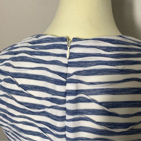 Chetta B Blue & white Striped Textured Sleveless Fit & Flare Dress Womens Size 6 - Picture 8 of 16
